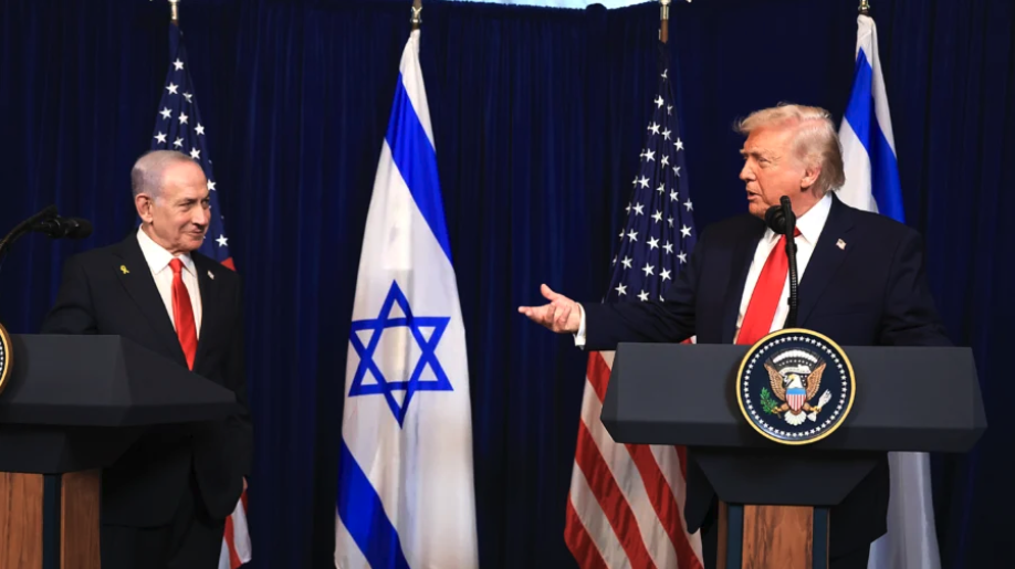 U.S. President Donald Trump (R) holds a press conference with Israeli Prime Minister Benjamin Netanyahu at his Mar-a-Lago club in Palm Beach, Fla., on Dec. 29, 2025. (Joe Raedle/Getty Images)