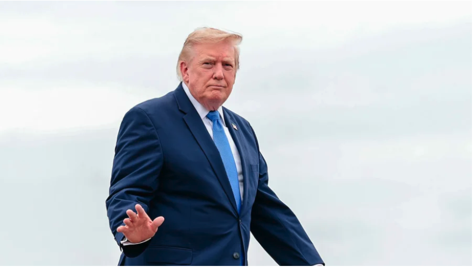 President Donald Trump prepares to board Air Force One at Morristown Municipal Airport in Morristown, N.J., on Aug. 2, 2026. (Anna Moneymaker/Getty Images)