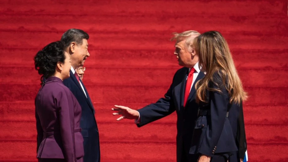 President Donald Trump (2nd R), First Lady Melania Trump (R), Chinese leader Xi Jinping (2nd L), and his wife Peng Liyuan (L), during a visit to the U.S. National Archives in Washington on Sept. 25, 2026. (Madalina Kilroy/The Epoch Times)
