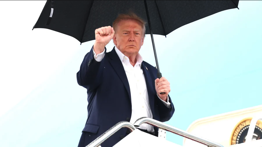 Trump Signals New Iran Talks This Week as Military Action Remains on the Table