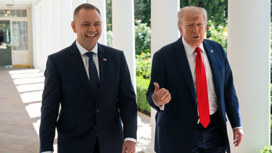 President Donald Trump and Polish President Karol Nawrocki head to the Oval Office on Sept. 3, 2025. (Saul Loeb/AFP via Getty Images)